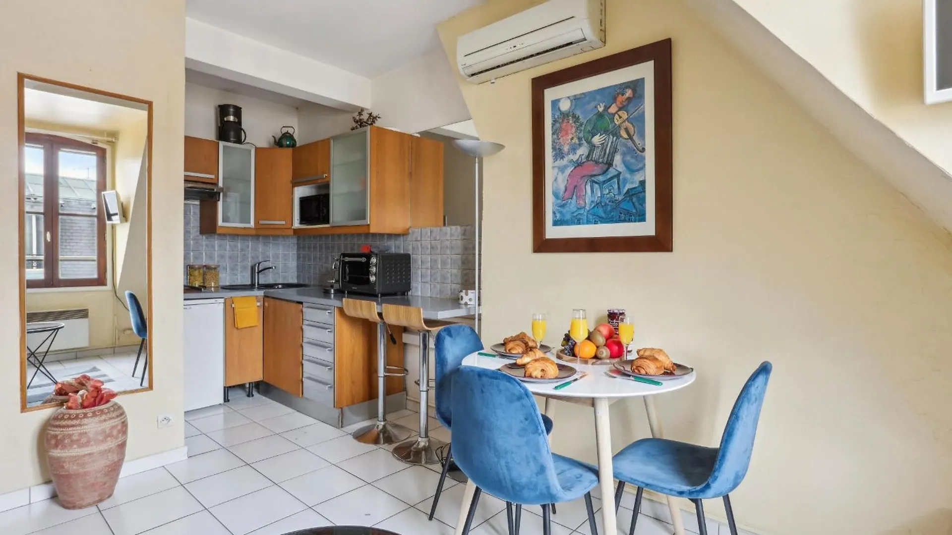 Apartment Eiffel Tower & Faubourg - 1br - Cityapartmentstay *